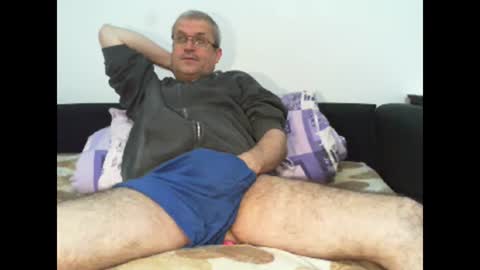 Snapshot of eyes12 chatting on January 2025 06:47:02 AM GEORGE online show from January 2025 06:47:02 AM