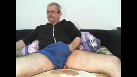Snapshot of eyes12 chatting on January 2025 06:20:01 AM GEORGE online show from January 2025 06:20:01 AM