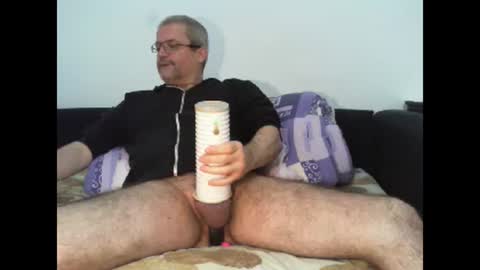 Snapshot of eyes12 chatting on January 2025 03:36:02 AM GEORGE online show from January 2025 03:36:02 AM