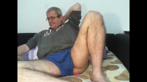 Snapshot of eyes12 chatting on January 2025 07:04:01 AM GEORGE online show from January 2025 07:04:01 AM