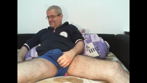 Snapshot of eyes12 chatting on January 2025 06:16:02 AM GEORGE online show from January 2025 06:16:02 AM