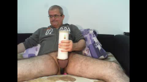 Snapshot of eyes12 chatting on January 2025 12:52:01 PM GEORGE online show from January 2025 12:52:01 PM