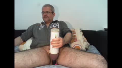 Snapshot of eyes12 chatting on January 2025 03:12:01 AM GEORGE online show from January 2025 03:12:01 AM