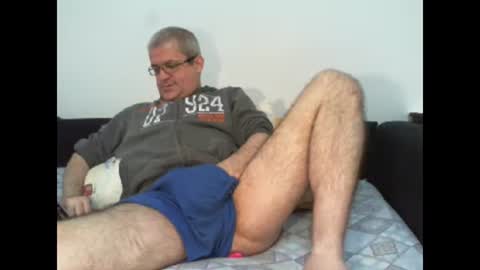 Snapshot of eyes12 chatting on January 2025 03:20:01 AM GEORGE online show from January 2025 03:20:01 AM