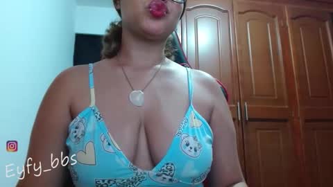 Nadia online show from November 2025 12:00:01 AM