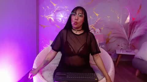 Eylin online show from May 2026 03:39:02 PM