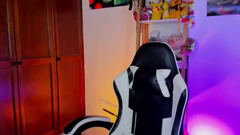 Emily online show from January 2026 06:57:02 PM