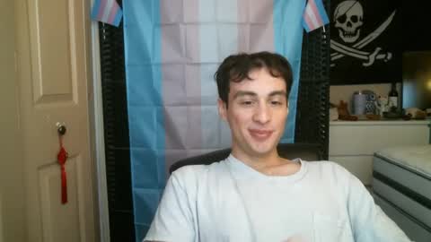 Snapshot of ezra_naamah chatting on January 2025 05:26:02 PM Ezra Naamah online show from January 2025 05:26:02 PM