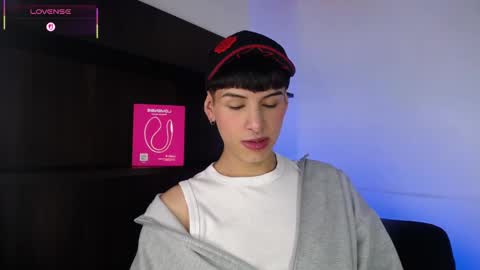 Juan online show from October 2025 05:08:01 AM