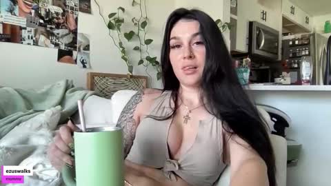 Emily online show from September 2025 07:15:02 PM