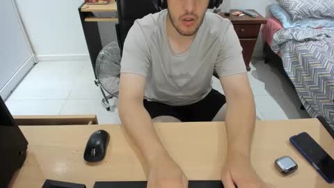 Ezzeq online show from November 2025 11:32:02 PM