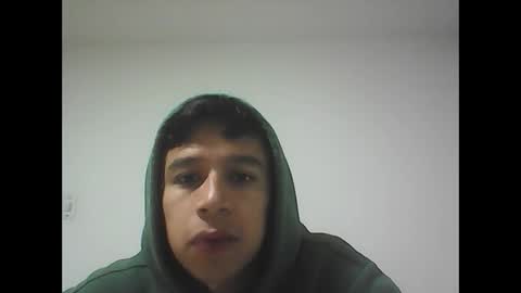 R online show from October 2025 03:27:02 AM