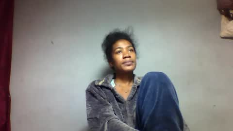 faiqua95 online show from May 2026 01:11:01 AM