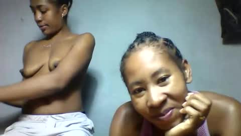 faiqua95 online show from May 2026 08:27:01 PM
