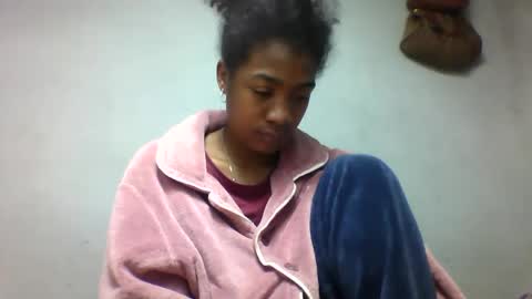 faiqua95 online show from May 2026 02:20:02 AM