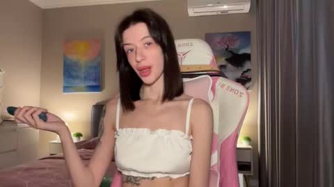 Bloom  online show from October 2025 07:53:02 AM