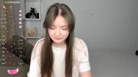 Snapshot of fairy_m00n chatting on October 2025 01:25:01 AM Kate online show from October 2025 01:25:01 AM