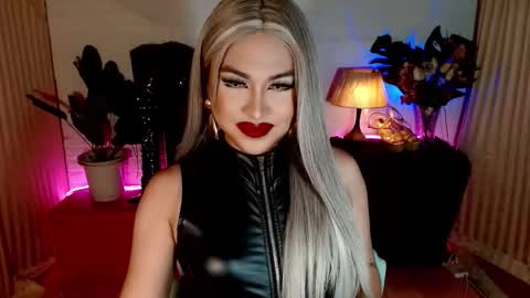 Snapshot of fairycockxxx chatting on November 2025 08:24:01 AM CLAUDIA VALVALERA online show from November 2025 08:24:01 AM