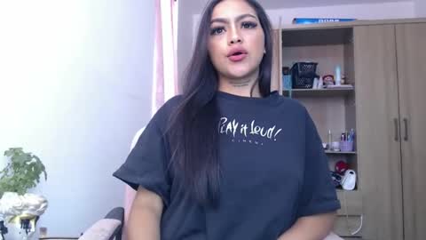 fairylatin online show from December 2024 01:43:02 PM