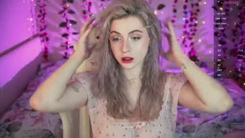 Snapshot of fairyvi chatting on June 2026 07:34:01 AM Vi online show from June 2026 07:34:01 AM