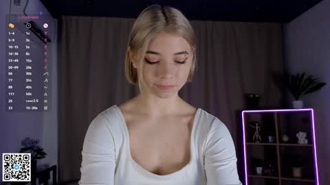 Snapshot of falinegelling chatting on January 2025 04:16:02 AM Emilia online show from January 2025 04:16:02 AM