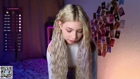 Snapshot of falinegelling chatting on February 2025 04:12:02 AM Emilia online show from February 2025 04:12:02 AM