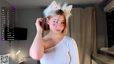 Snapshot of falinegelling chatting on March 2025 10:22:02 AM Emilia online show from March 2025 10:22:02 AM