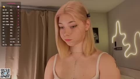 Snapshot of falinegelling chatting on October 2025 04:24:01 AM Emilia online show from October 2025 04:24:01 AM