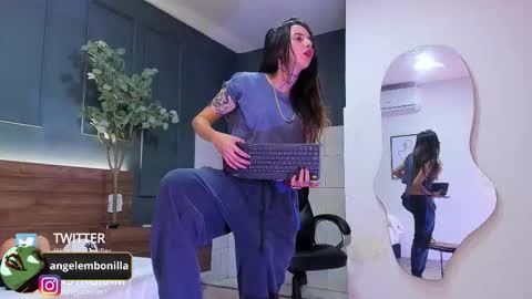 Snapshot of fallen_angel999777 chatting on September 2025 11:54:02 AM Megan 630 1330 -5 online show from September 2025 11:54:02 AM