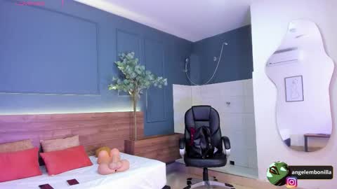 Megan    630  1330 -5 online show from November 2025 12:15:02 PM