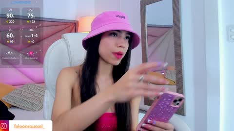 Snapshot of faloonroussel chatting on January 2025 06:35:01 PM Faloon online show from January 2025 06:35:01 PM