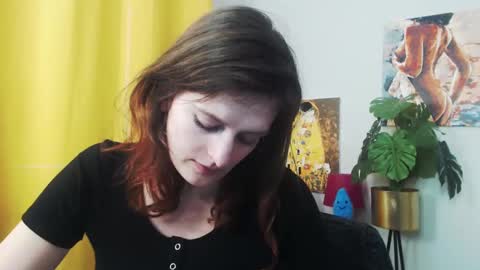 Nadine online show from December 2024 12:27:01 PM