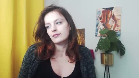 Nadine online show from January 2025 12:20:01 PM