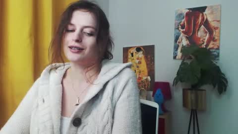 Nadine online show from January 2025 09:21:02 AM