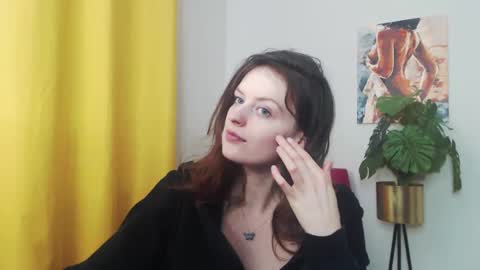 Nadine online show from January 2025 09:24:02 AM