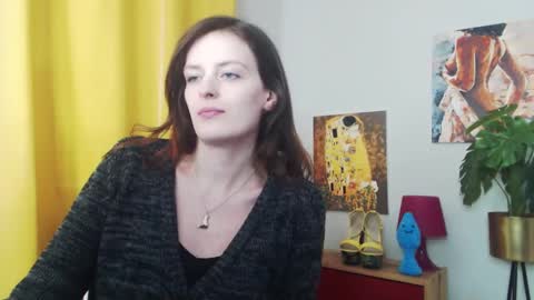 Nadine online show from January 2025 10:06:01 AM