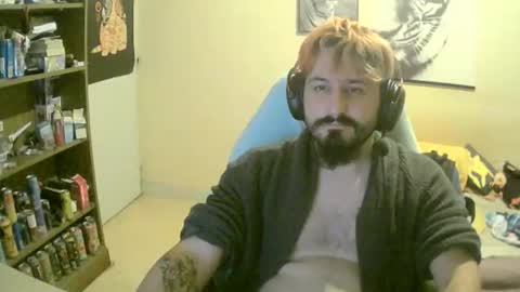 Snapshot of fangtiger chatting on November 2025 10:52:01 PM Kevin online show from November 2025 10:52:01 PM