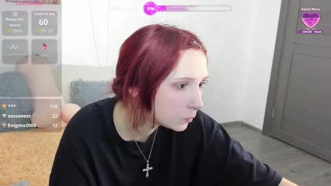 Fannie Selmie online show from September 2025 08:49:02 AM