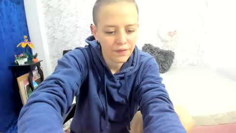 Snapshot of fanny_18 chatting on February 2025 03:37:01 AM FANNY online show from February 2025 03:37:01 AM