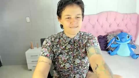 Snapshot of fanny_18 chatting on September 2025 03:17:01 AM FANNY online show from September 2025 03:17:01 AM