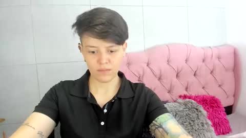 FANNY online show from November 2025 07:57:01 PM