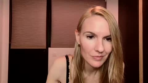 Fanny online show from December 2024 01:26:01 AM