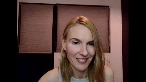 Fanny online show from January 2025 07:06:02 PM