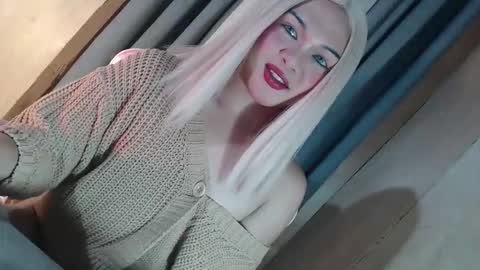 DANIELLA - DONT FORGET TO GIVE ME A THUMBSU UP online show from February 2026 11:19:02 PM