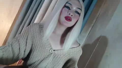 DANIELLA - DONT FORGET TO GIVE ME A THUMBSU UP online show from May 2026 05:13:01 AM