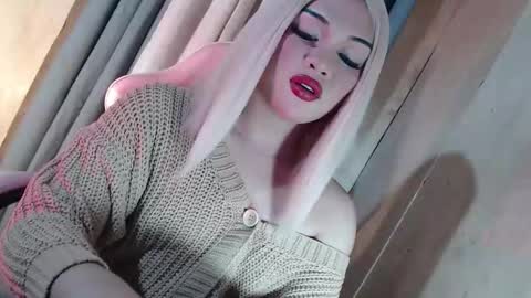 DANIELLA - DONT FORGET TO GIVE ME A THUMBSU UP online show from June 2026 10:50:02 AM
