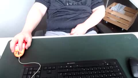 Cardi online show from November 2025 08:20:01 AM