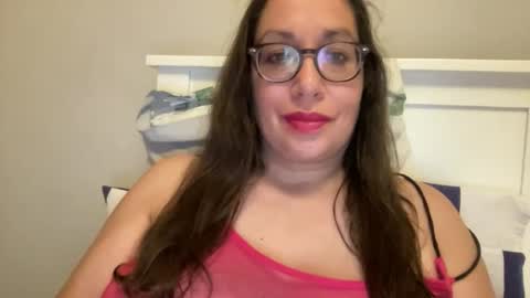 Snapshot of farahday chatting on September 2025 12:22:02 AM Farah online show from September 2025 12:22:02 AM