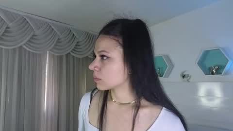 Snapshot of farahh_magdaly chatting on November 2025 12:05:02 PM Farah online show from November 2025 12:05:02 PM