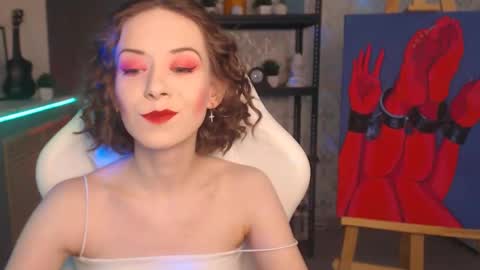 Fascinating   Eyes online show from November 2025 06:29:01 PM